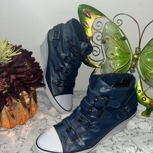 Bucco Blue and White High-Top Wedge Buckle Sneakers